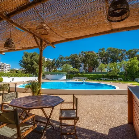 Seaside Escape Апартаменты *